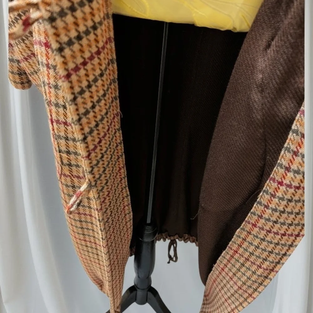 Statement Piece Italian Oversized Plaid Wool Coat - Picture 5 of 9